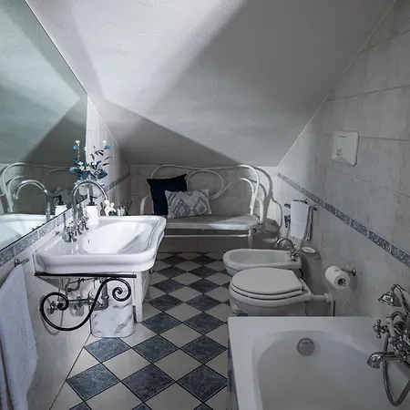 Attico Elegante Con Terrazza Panoramica, In Centro *